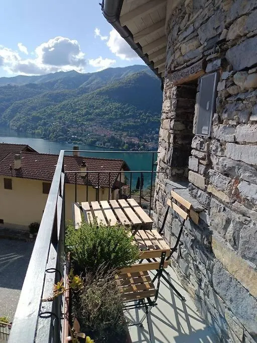 Piazzetta House Stunning Lake View Welcome Cocktail At Il Baretto Moltrasio 0*,