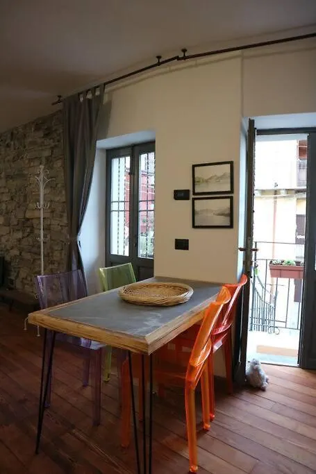 Piazzetta House Stunning Lake View Welcome Cocktail At Il Baretto Moltrasio Apartment